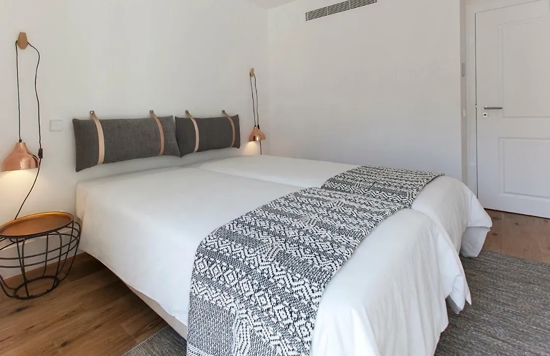 Flh Restauradores Luxus Flat-1